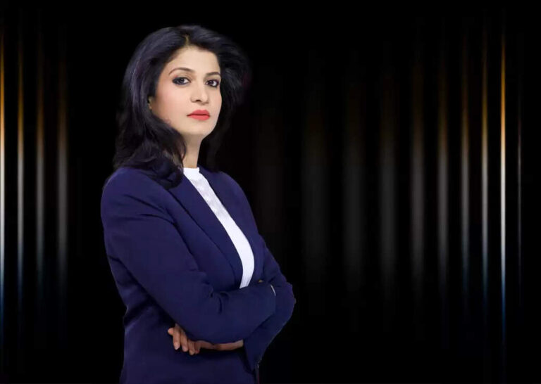 Anjana Om Kashyap Age, Education,Husband, Salary, Biography