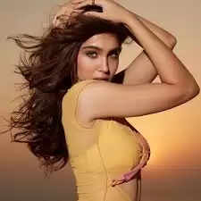 Sharvari Wagh Age, Education, Family, Boyfriend, Movies, Biography