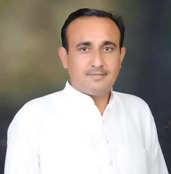 Biography Of Sudesh Chopra