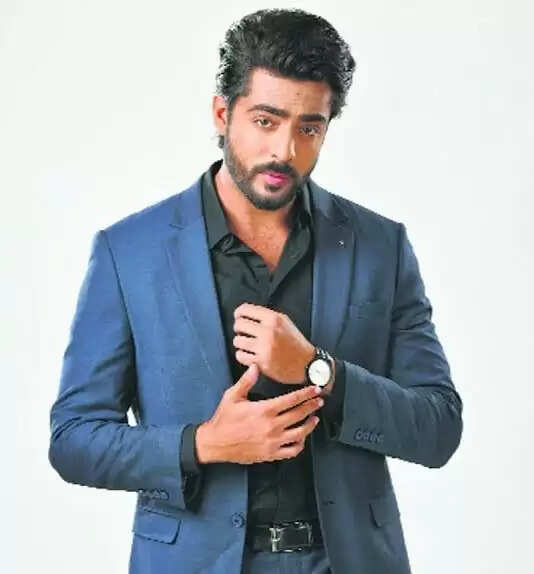 Krushal Ahuja Biography, Age, Height, Career, Net Worth, Girlfriend