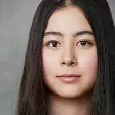 Sofi Manassyan Age, Father, Family, Bio, Wiki, Height