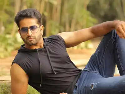 Nikhil Nair Biography, Age, Height, Career, Net Worth, Wife