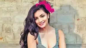 Biography Of Sanjana Doss