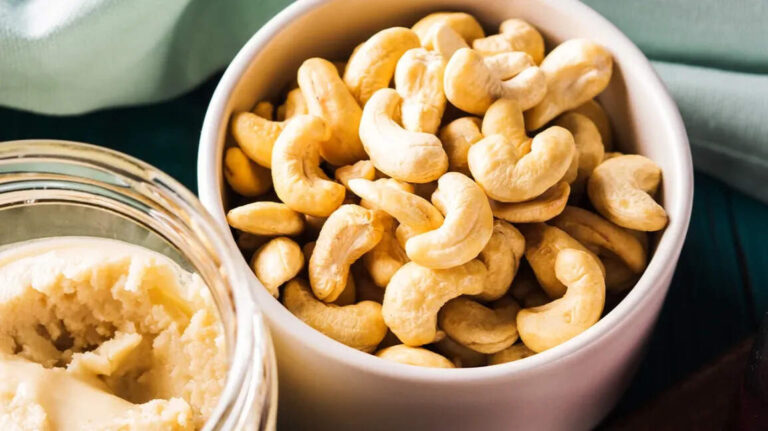 Top 10 Benefits Of Cashew For Women's Health, Daily Intake, Usage Explained