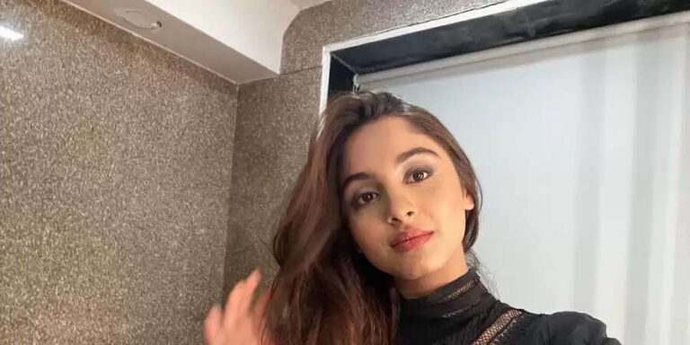 Saamya Jainn Biography, Age, Wiki, Height, Weight, Career, Net Worth