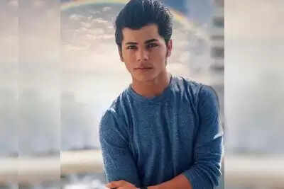 Siddharth Nigam Wiki, Biography, Age, Girlfriend, Career, Net Worth In 2025