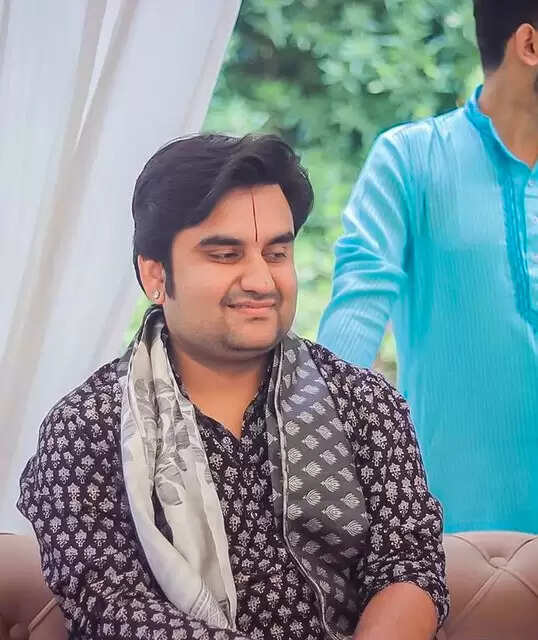 Indresh Upadhyay Age, Biography, Wife, Father, Career, Net Worth