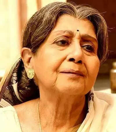 Sabitri Chatterjee Biography, Age, Height, Career, Net Worth, Husband