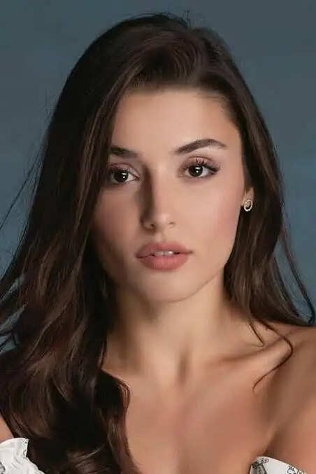 Hande Ercel Husband Name, Biography, Age, Height, Religion, Career, Net Worth