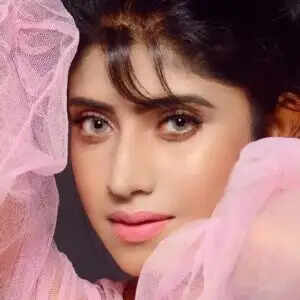 Vindhya Tiwari Age, Wiki, Boyfriend, Family, Instagram, Biography In 2025