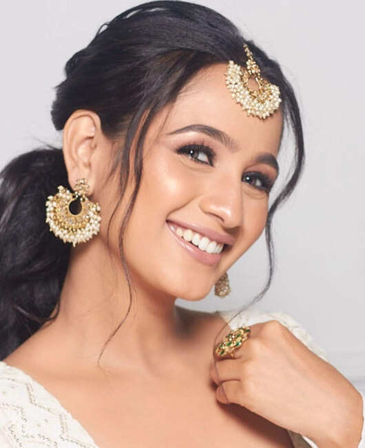 Divya Pugaonkar Age, Wiki, “Mulgi Zali Ho” famę Actress, Boyfriend, Instagram, Family, Biography