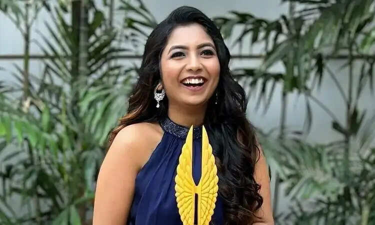 Princy Parikh Biography, Age, Height, Husband, Shayari, Real name