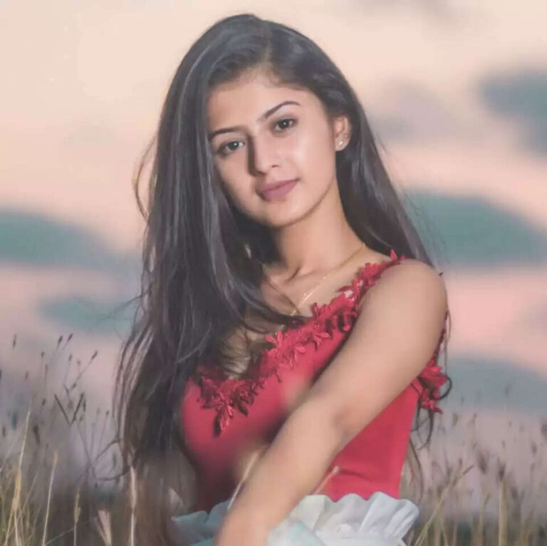 Arishfa Khan Age, Height, Weight, Size, DOB, Tik Tok Video, Family, Biography In 2025