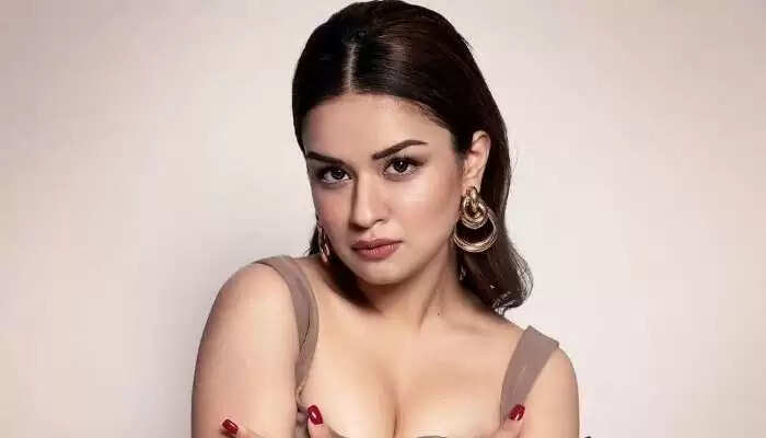 Avneet Kaur Age, Height, Weight, Size, DOB, Boyfriend, Family, Biography In 2025