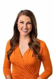 Kelly Simek Biography, Age, Birthday, Married, Salary, Husband, Net Worth In 2025