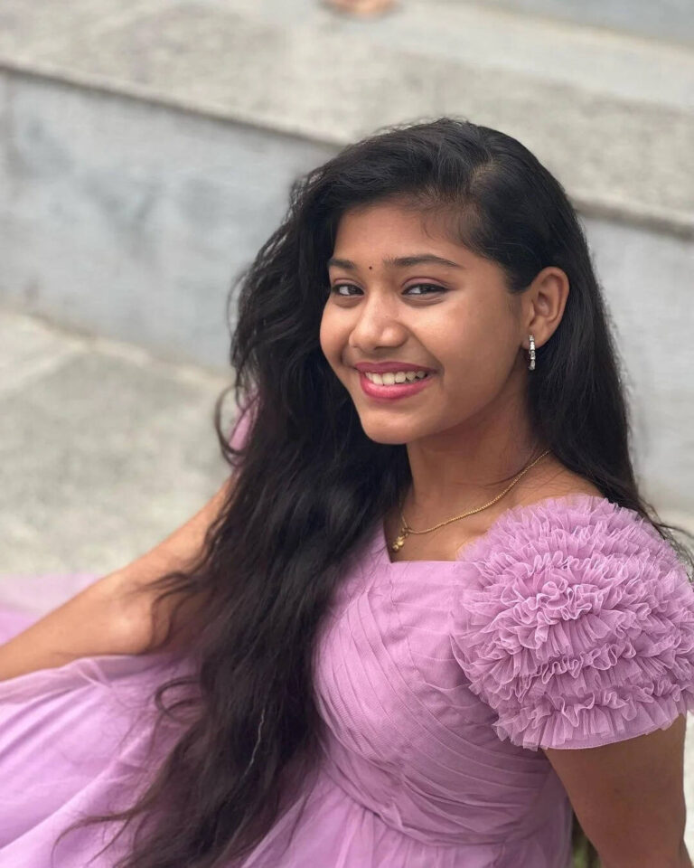 Actress Dhanvi Sreemayi Age, Father, Family, Movies List, Biography In 2025