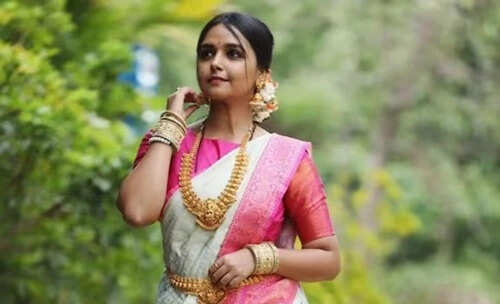 Actress Nisha Ravikrishnan Age, Height, Husband, Family, Serials List, Biography In 2025