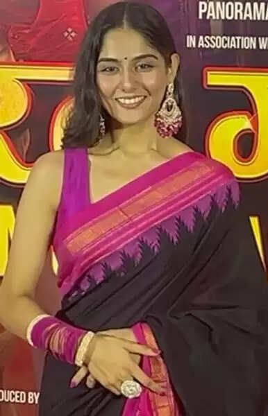 Rajasi Bhave Age, Wikipedia, Family, Movies, Biography In 2025