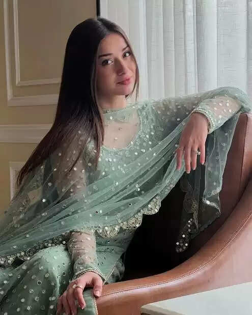 Aena Khan Age, TV Shows, Biography In 2025