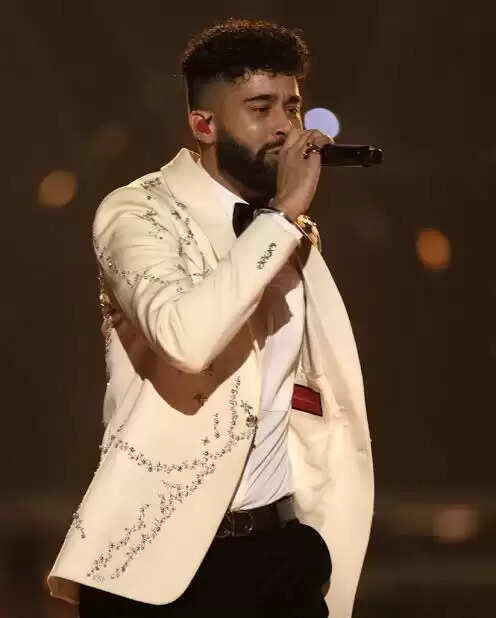 AP Dhillon Biography, Wiki, Age, Income, Net Worth, Girlfriend, Family In 2025