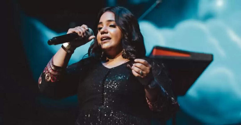 Singer Saindhavi Biography, Age, Height, Husband, Career, Net Worth In 2025