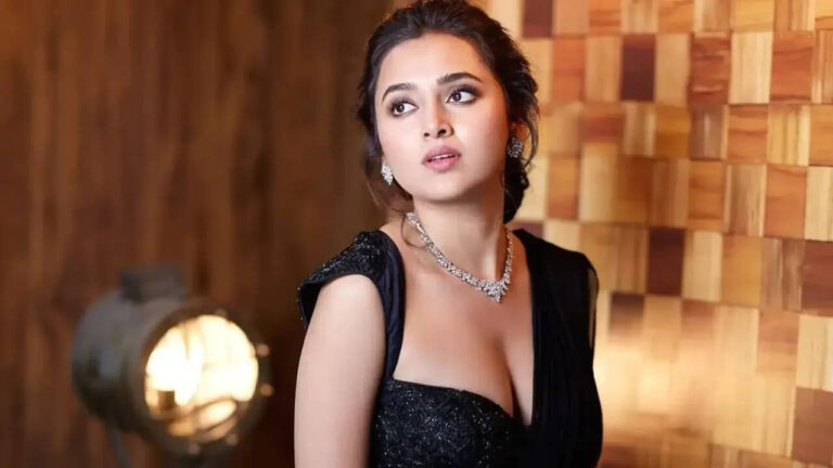 Actress Tejasswi Prakash Age, Height, Weight, Affairs, Biography In 2025