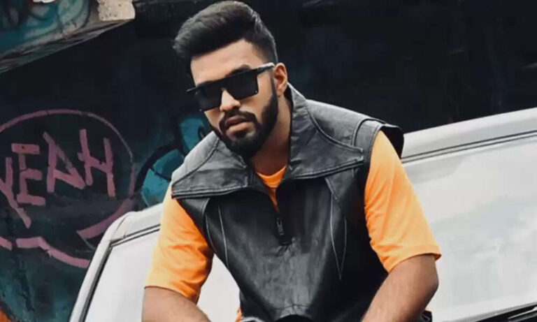 Ujjwal Chaurasia (Techno Gamerz) Age, Wiki, Height, Income, Girlfriend, Biography 2025