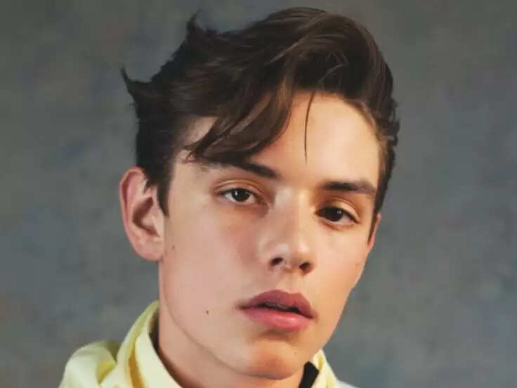 Actor Louis Partridge Wiki, Age, Height, Net Worth, Biography In 2025