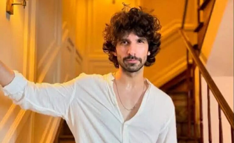 Mohit Chhikara Youtuber Wiki, Blography, Age, Girifriend, Career, Net Worth In 2025