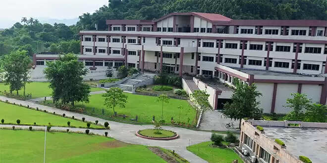 Top 15 Most Beautiful College Campus In India In 2025
