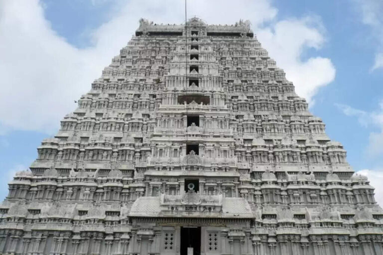 Know About Hyderabad to Arunachalam Temple Distance