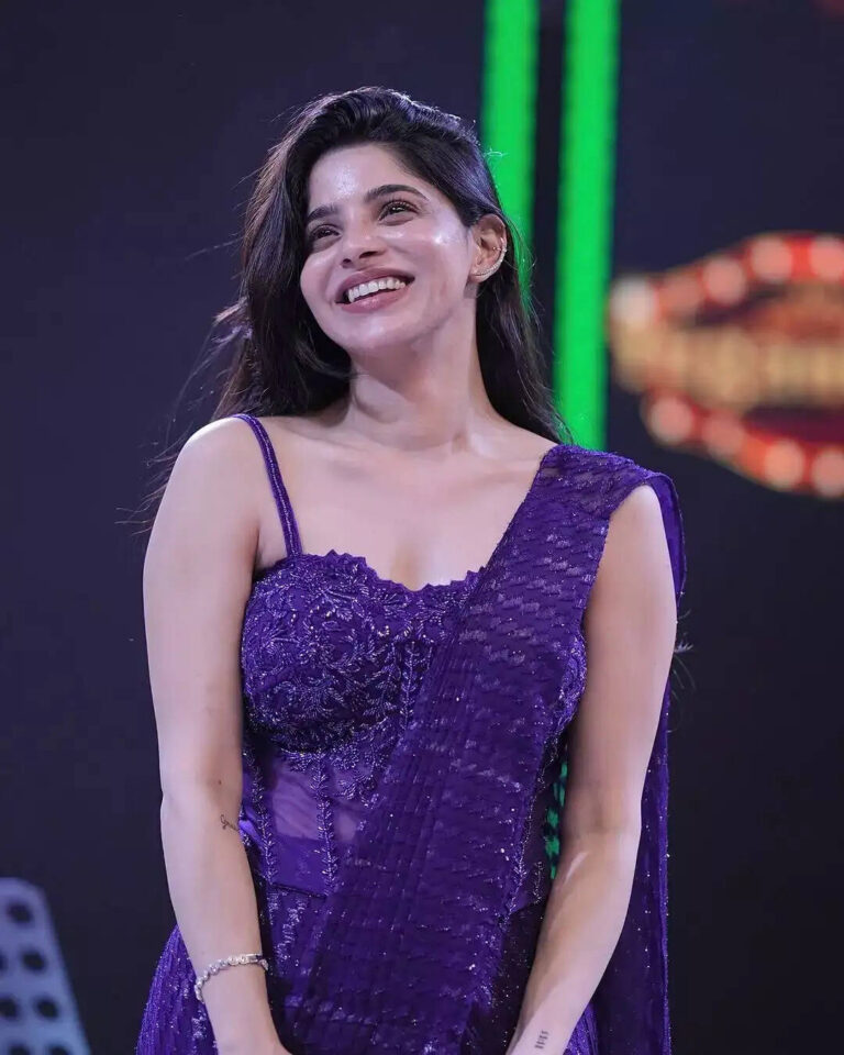 Divya Bharathi Wiki, Biography, Age, Photos, Spouse In 2026